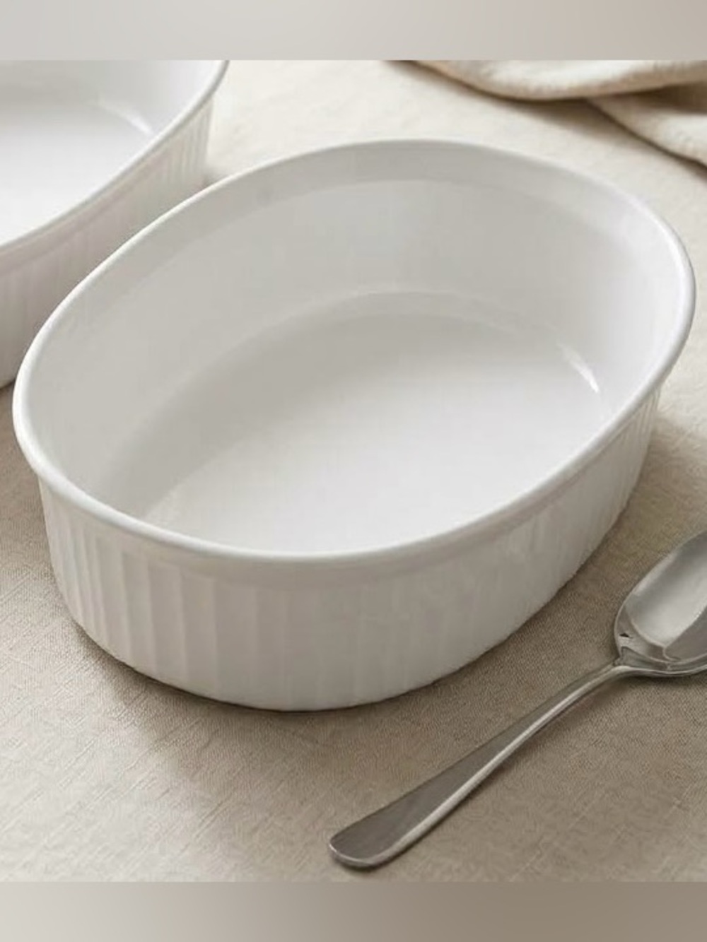 One Vintage Corning Ware French White F-2-B 2.8L (3 Quart) Casserole Dish USA